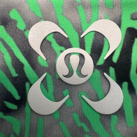 Lululemon SeaWheeze Energy Bra High-Neck Longline *Medium Support, B-D Cups - Picture 6 of 7